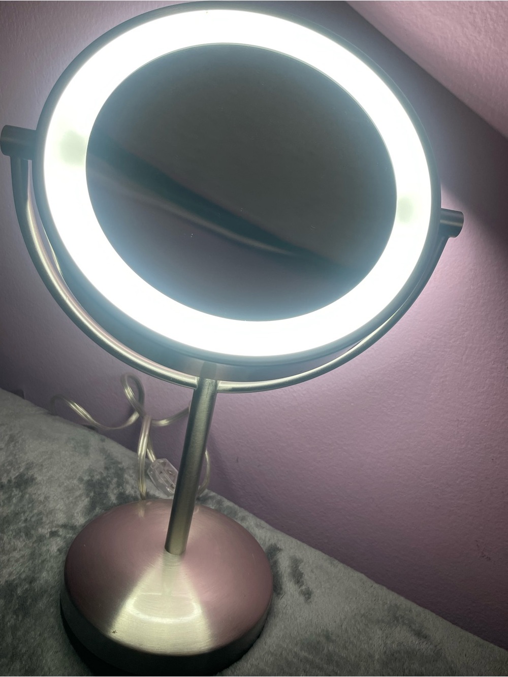 LED double Mirror in Color: Silver - Brand Conair brand with cable 1x and 10x